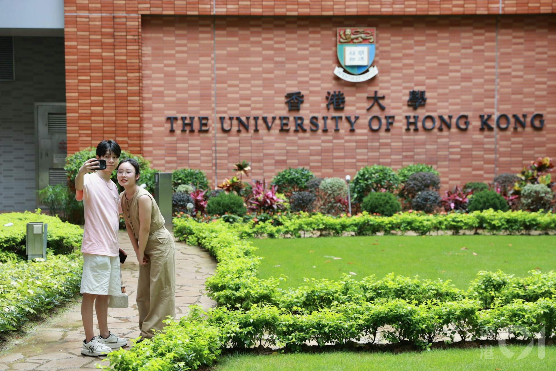 資助大學非本地生上學年增15%   香港教育局：密切留意是否需再上調限額